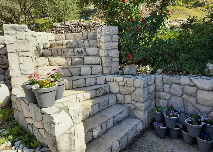 Dalamar Guest house 3*