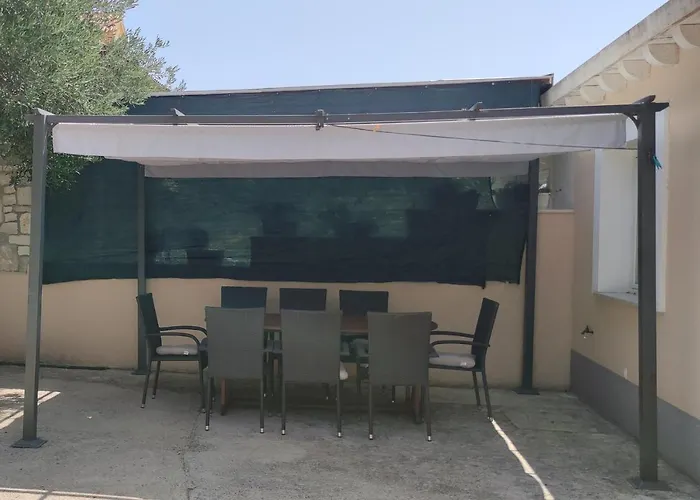 Guest house Dalamar 3*